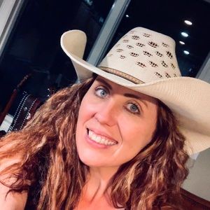 Meet your Posher, Jodi